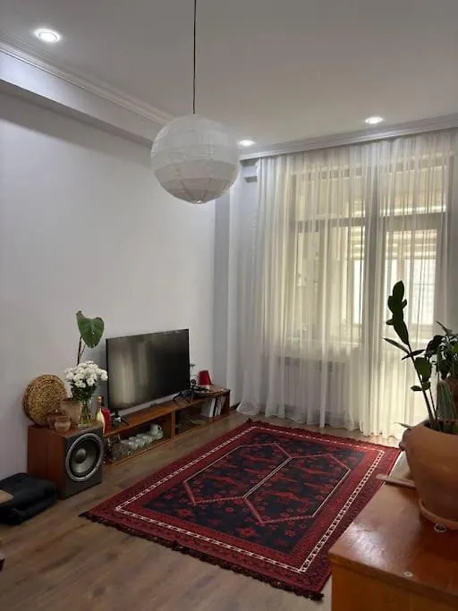 Cozy & Quiet Apartment In Baku